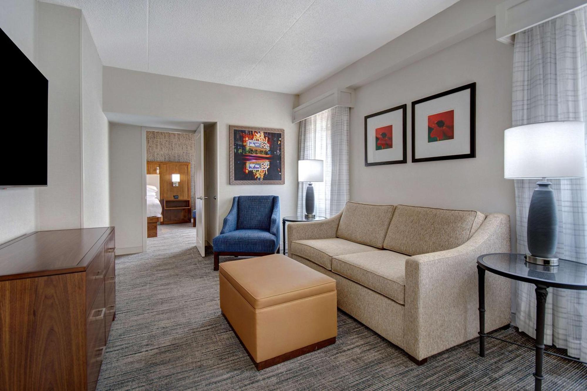 Embassy Suites By Hilton Detroit Metro Airport Romulus Eksteriør bilde