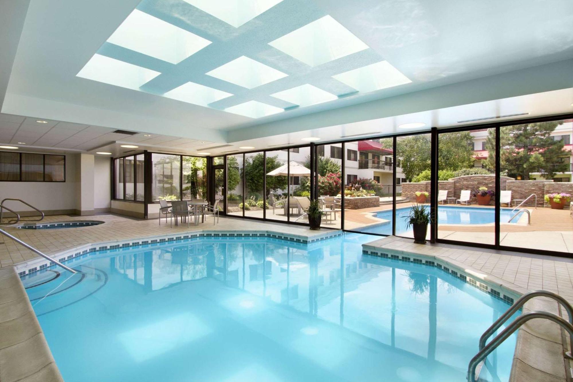 Embassy Suites By Hilton Detroit Metro Airport Romulus Eksteriør bilde
